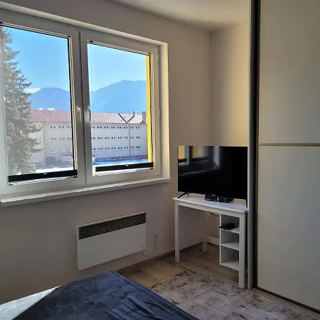 Pleasant, Quiet, Sunny 1 Bedroom